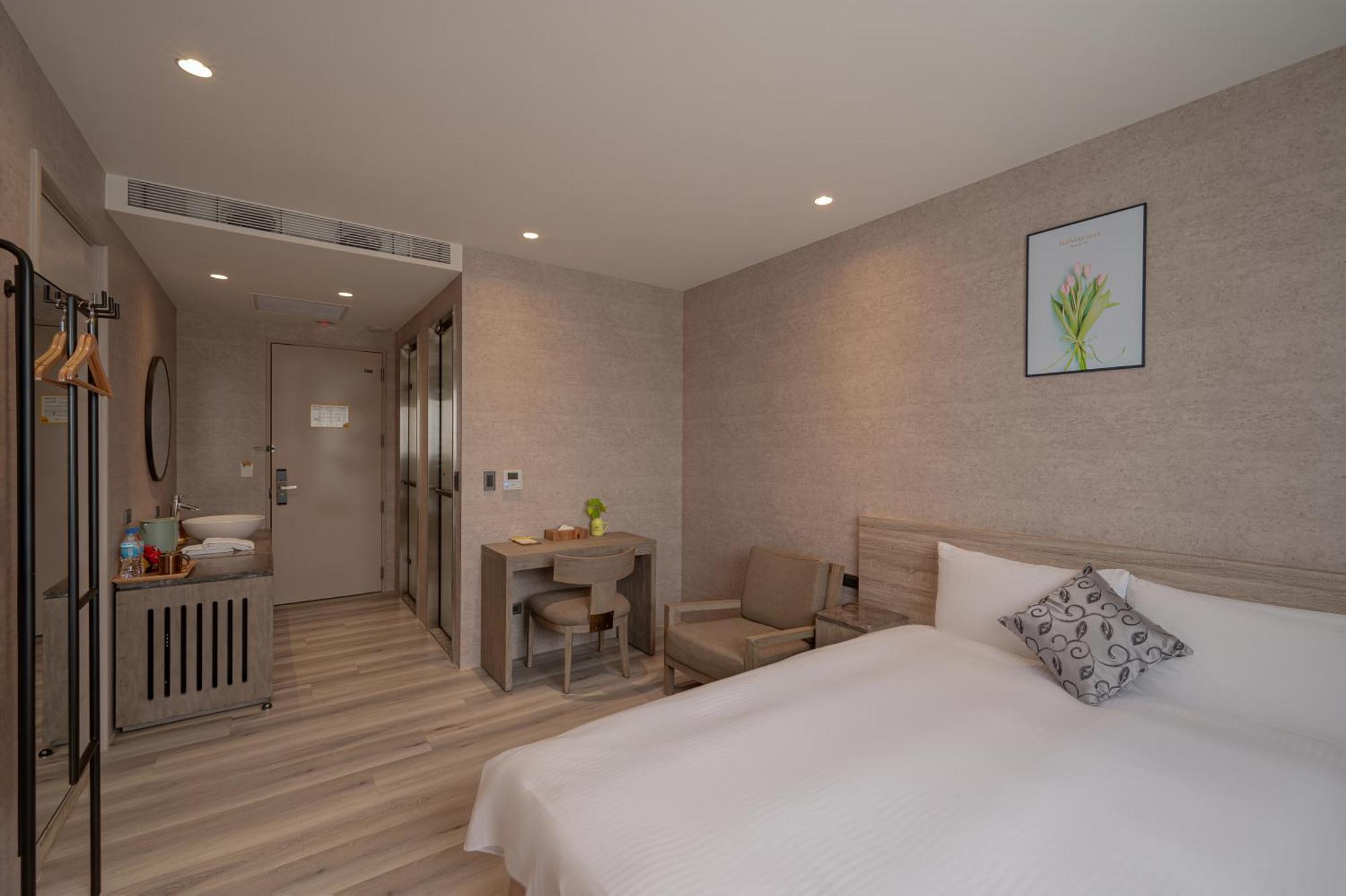 In Joy Hotel Taichung Extérieur photo