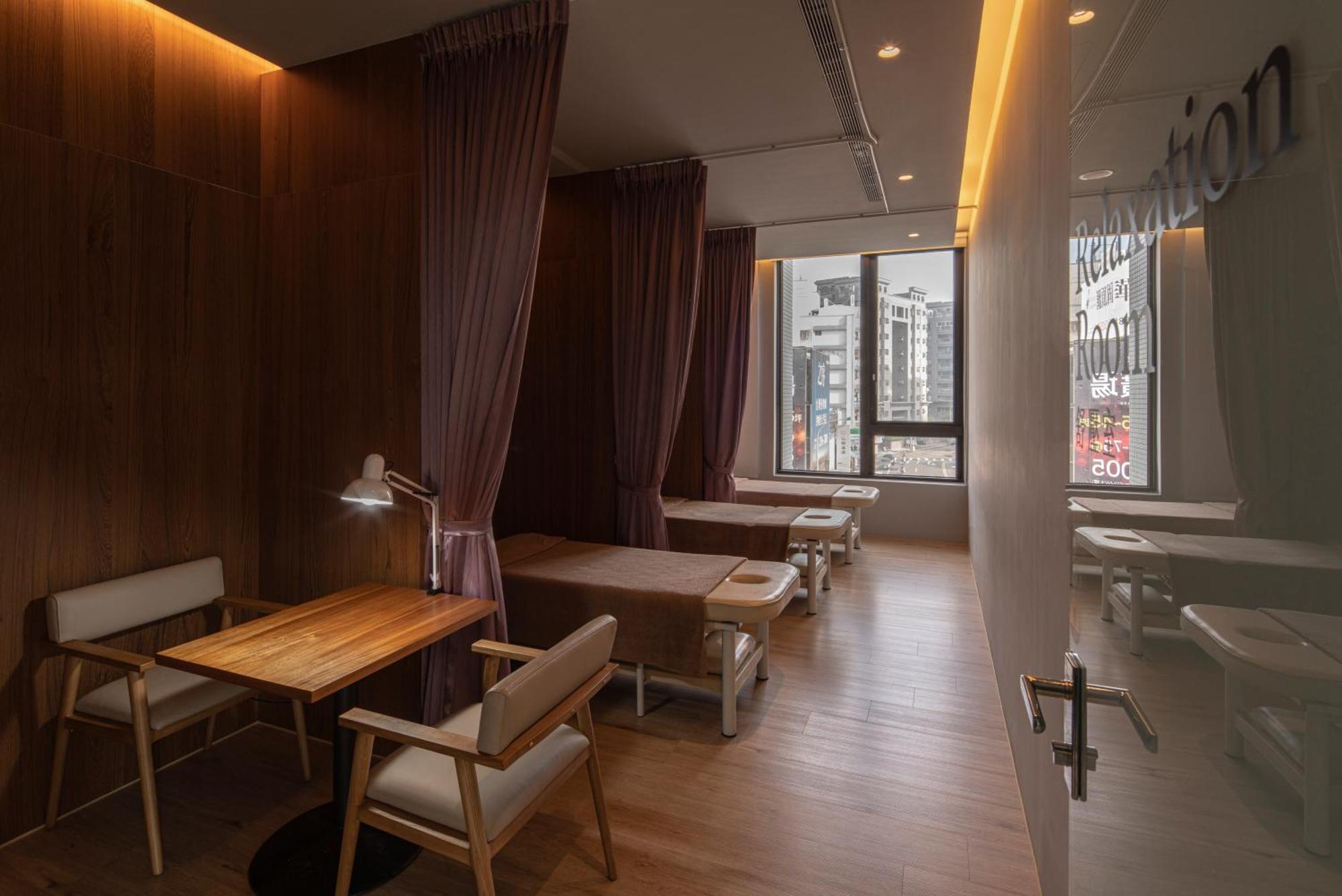 In Joy Hotel Taichung Extérieur photo